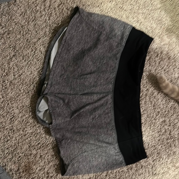 lululemon grey shorts - Picture 1 of 2